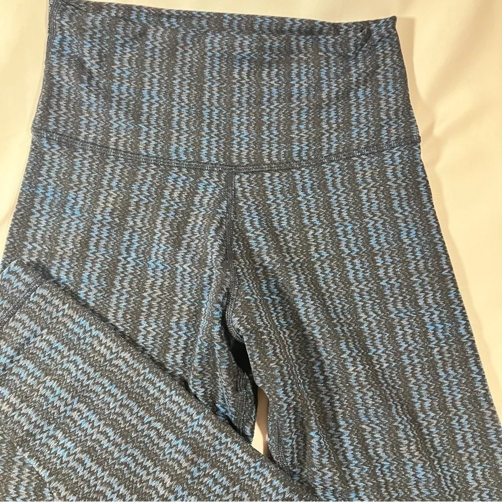 Lululemon Wunder Under High Low Ziggy Wee August Inkwell pattern blue leggings 4